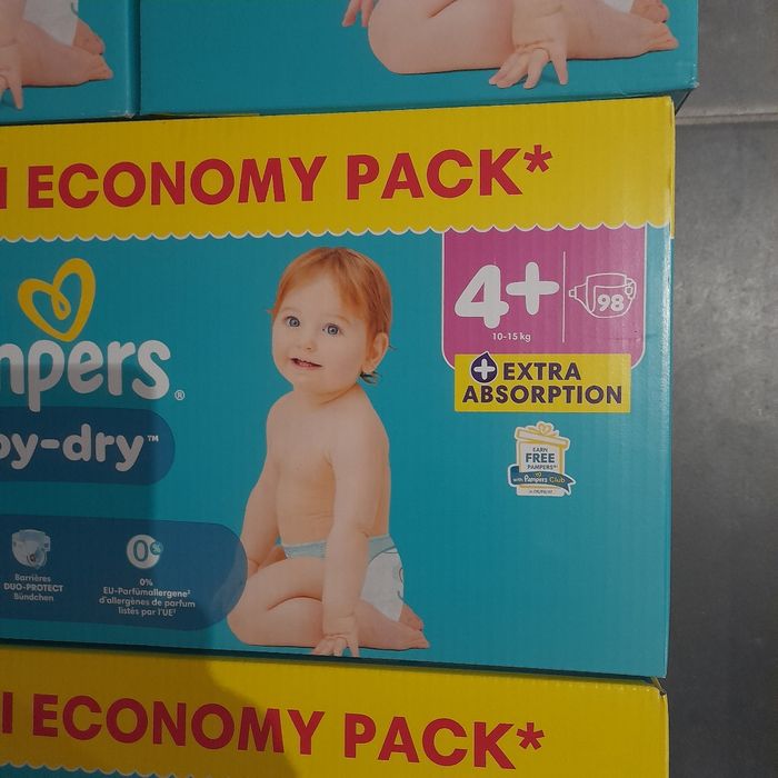392 couches en pampers taille 4+ - photo numéro 3