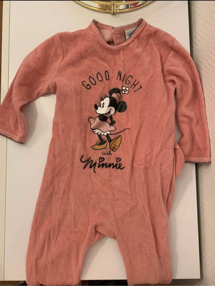 lot de pyjamas - photo numéro 3