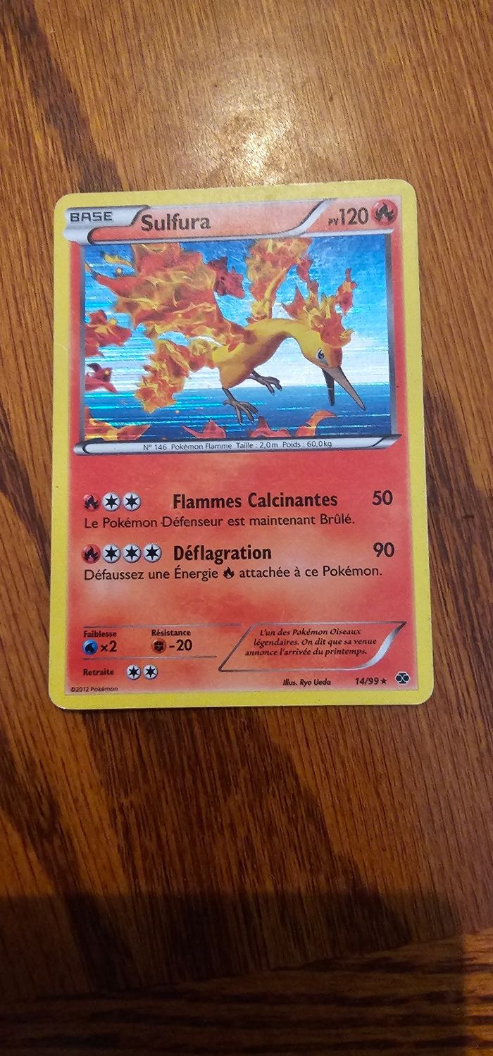 Carte pokemon sulfura holographique