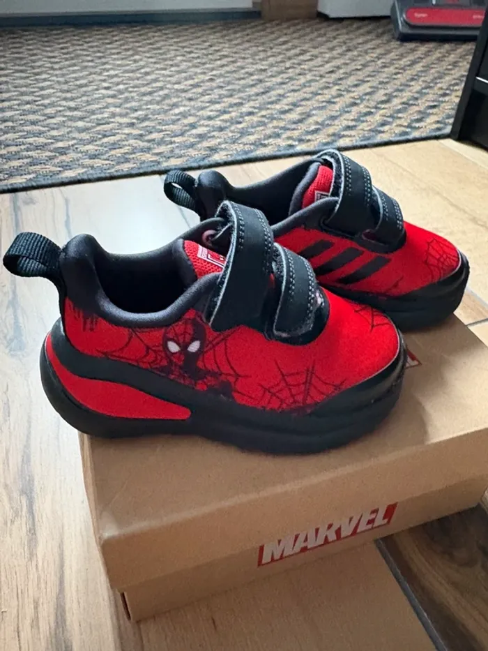 Baskets adidas Spiderman 20