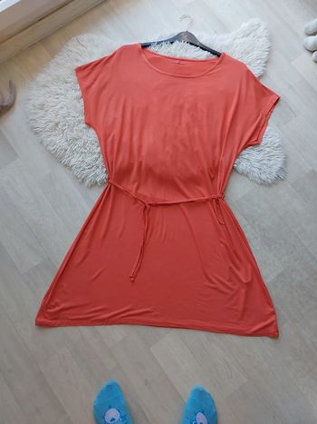 Robe légèrement ample taille 48