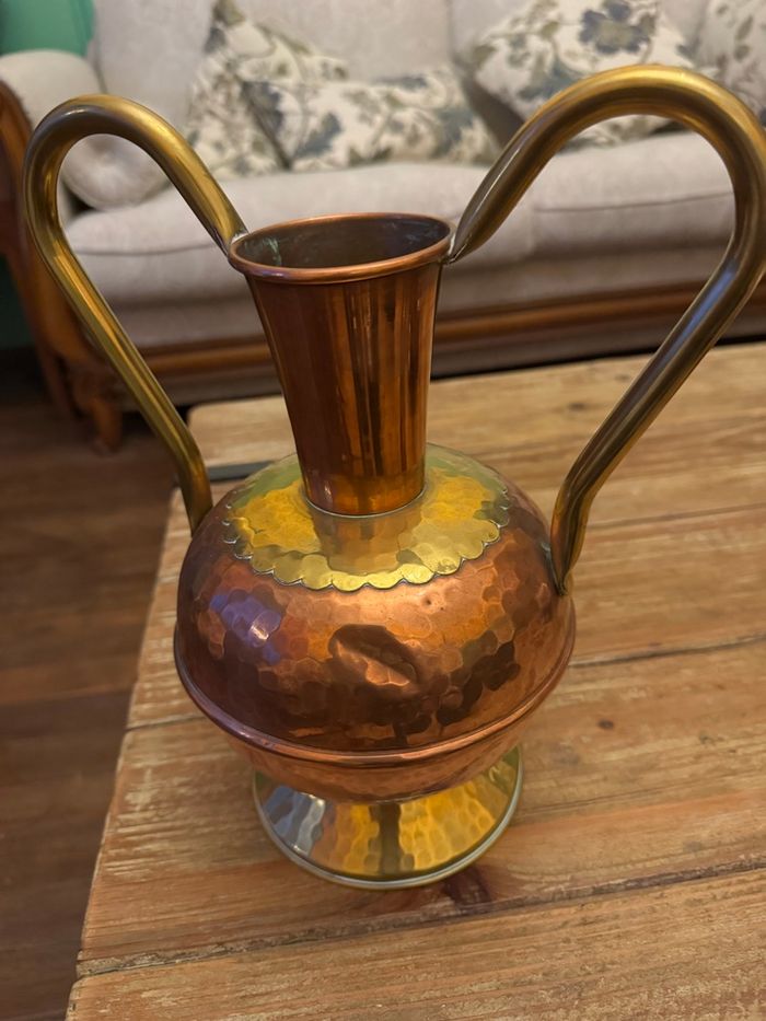 Vase en cuivre