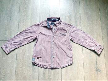 Chemise grise et bordeaux rayée. Garçon 5 ans. Marque Sergent Major