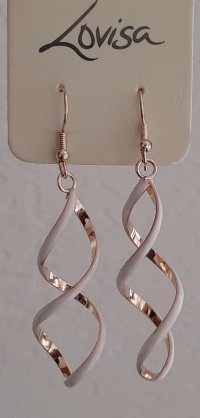 Boucles d'oreilles fantaisies blanches - Lovisa