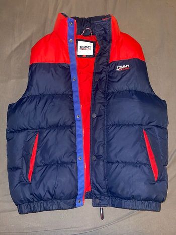 Doudoune sans manches Tommy Jeans – Bleu & Rouge