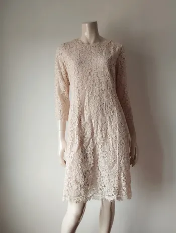 Robe effet dentelle rose pâle H&M taille 40