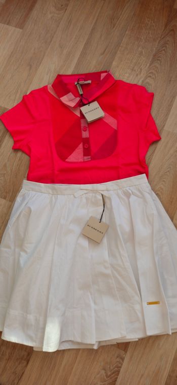 Ensemble burberry taille 10/12 ans original