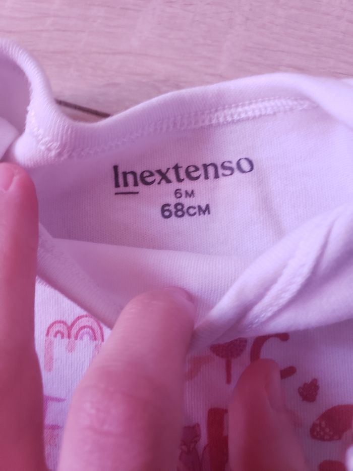 Lo t de 2 bodys 🎀 In Extenso 6 mois 2€ - photo numéro 4