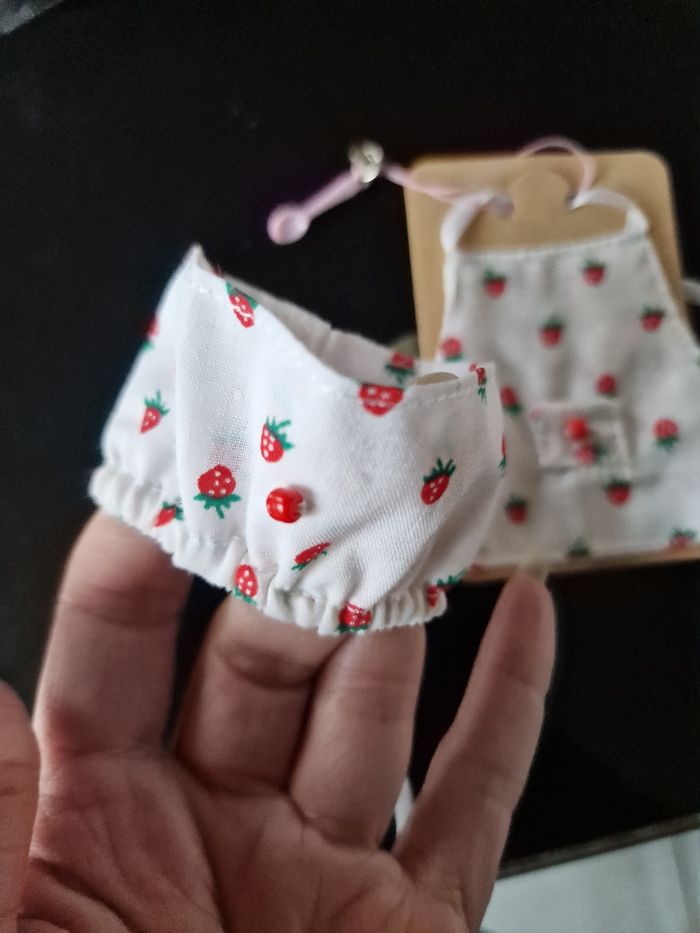 Tablier poupée style labubu - photo numéro 3