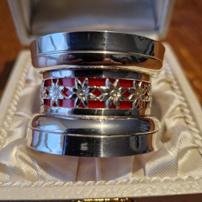 Rond de Serviette en Métal Argenté dans son coffret d'origine, Neuf jamais utilisé - photo numéro 4