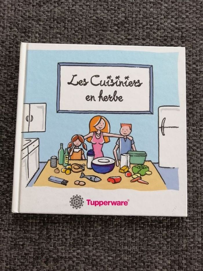 Livre Tupperware Les cuisiniers en herbe en bon état