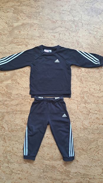 Ensemble jogging 12/18 mois