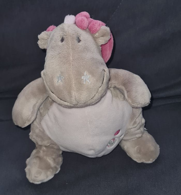Doudou peluche Dragon Victoria gris et rose 26 cm - Noukies