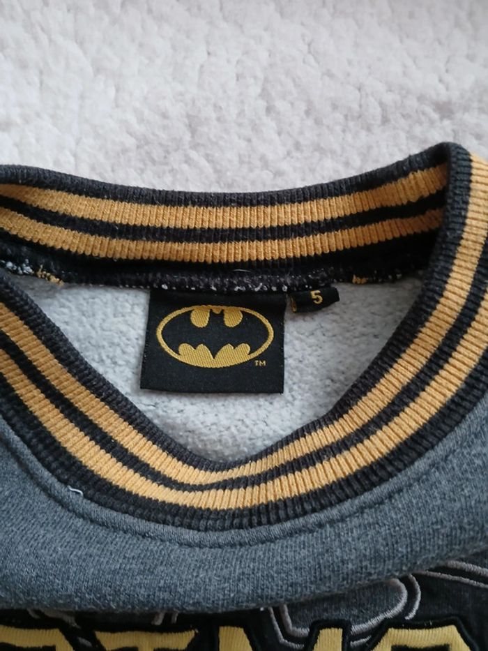Pull sweat garçon batman taille 5 ans - photo numéro 3