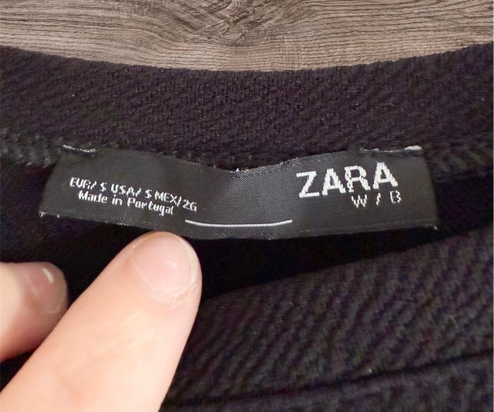T-shirt manches courtes noir à motifs doré bleu Zara taille 36 S - photo numéro 4