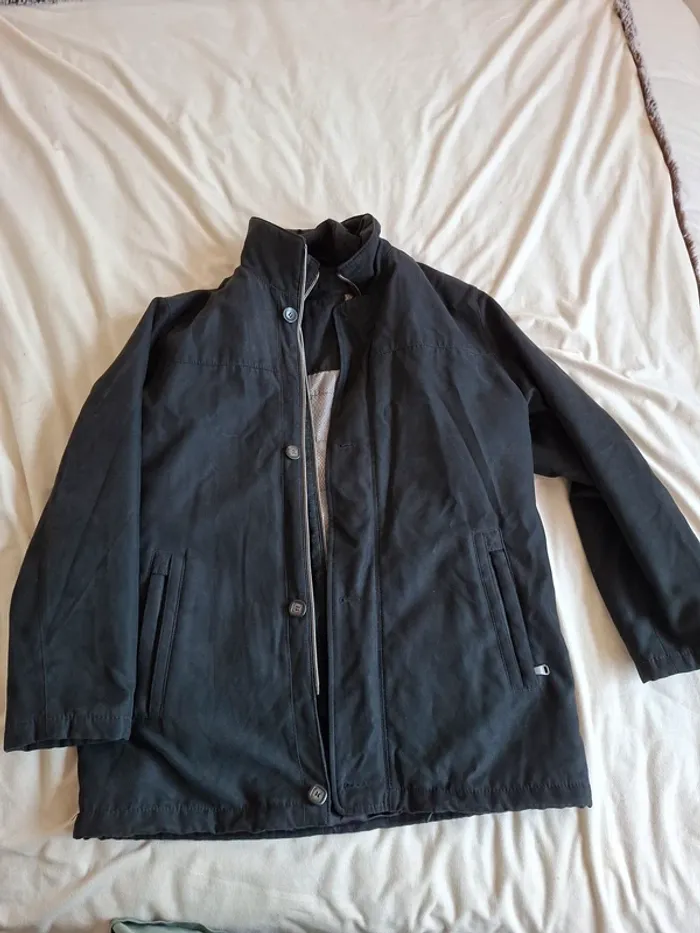1 manteau homme avec doublure gris /noir taille 48, de nombreuses poches, en parfait état - photo numéro 3
