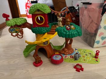 Tut tut animo arbres cabane interactif