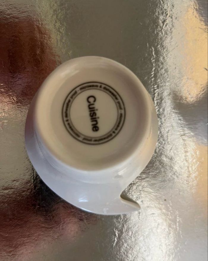 Saucière avec coupelles sur plateau de présentation - photo numéro 2