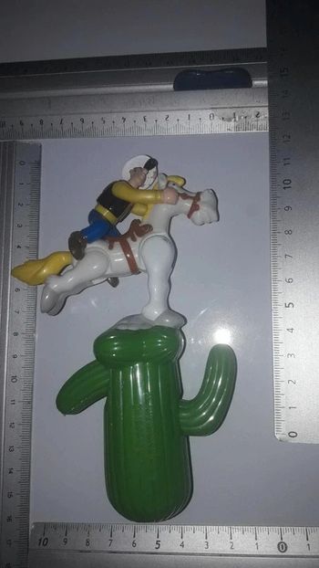 Lucky luke figurine