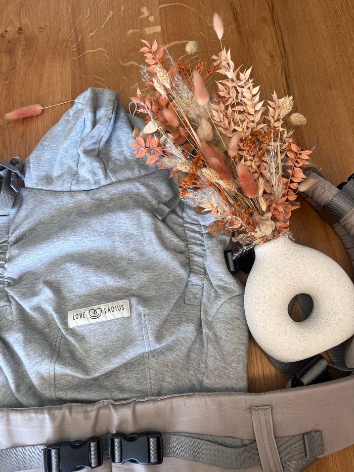 Porte bébé love radius HoodieCarrier 2 gris excellent état
