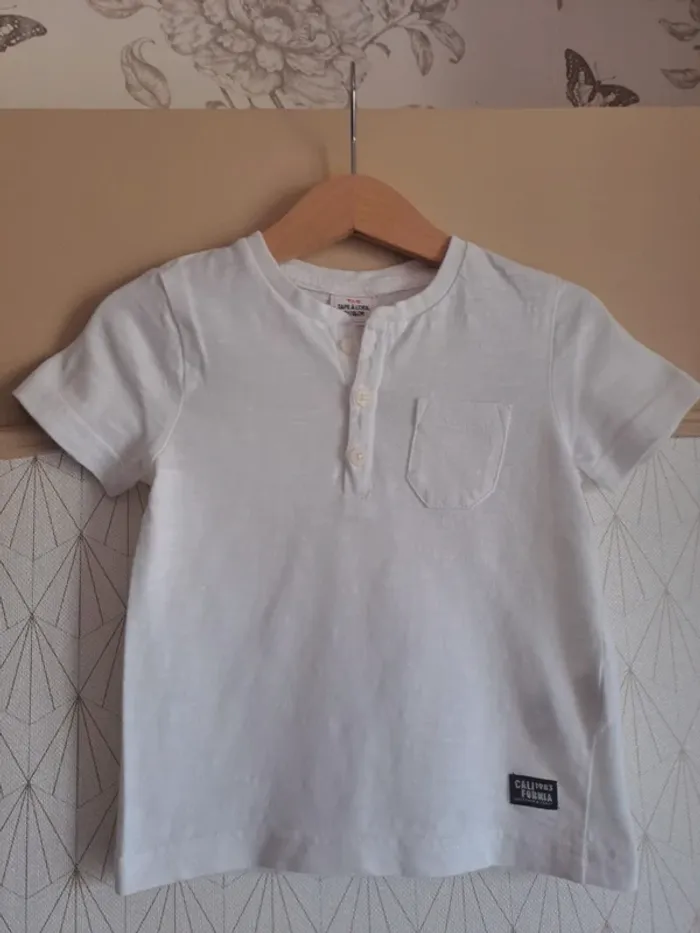T-shirt blanc garçon comme neuf tape à l'œil 2 ans