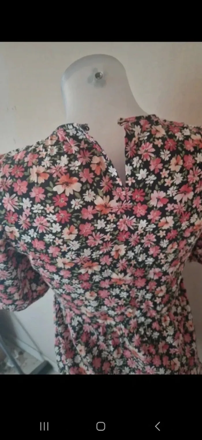 Robe fleurie 🌸 été stradivarius taille 36 /s - photo numéro 3