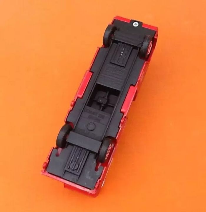 Voiture miniature Pompier Camion Berliet 770 Camiva Mars 1973 - photo numéro 3