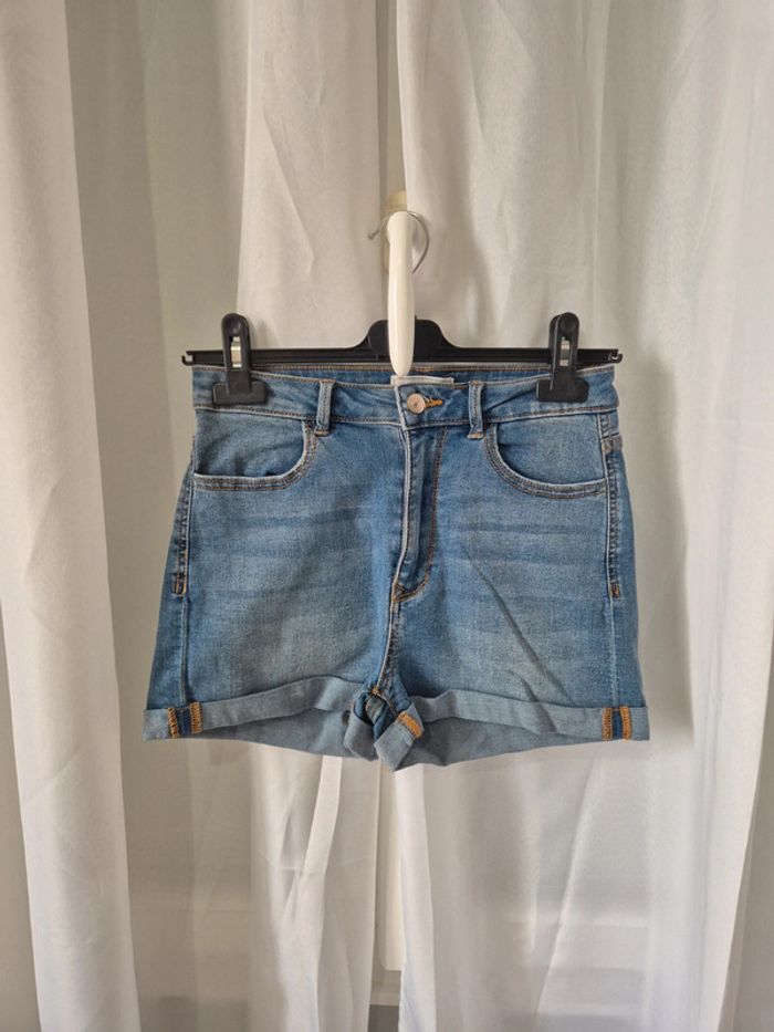 Short jeans