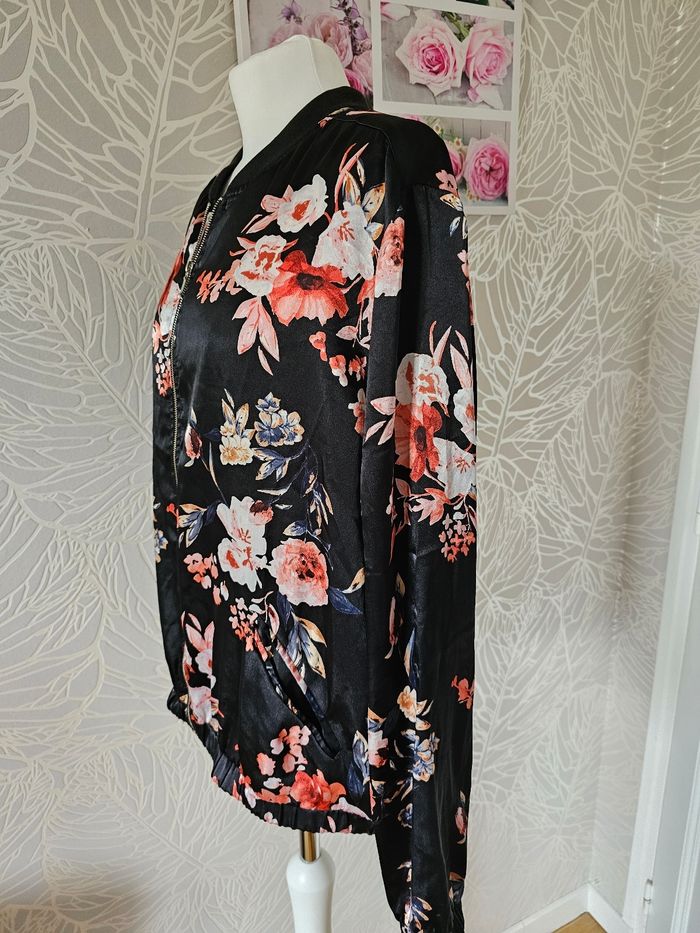 Veste zippé kiabi taille 42 - photo numéro 2