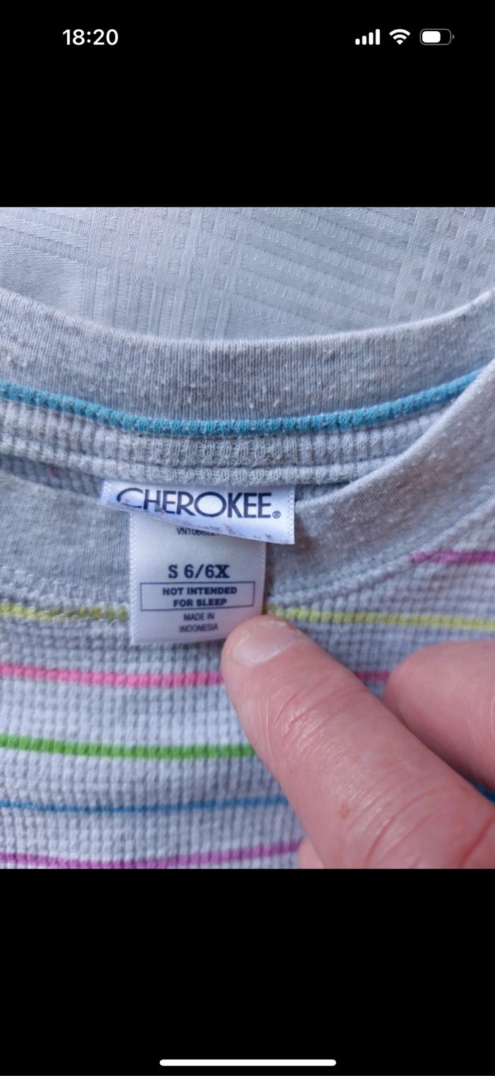 Pull fin Cherokee taille 6 ans - photo numéro 3