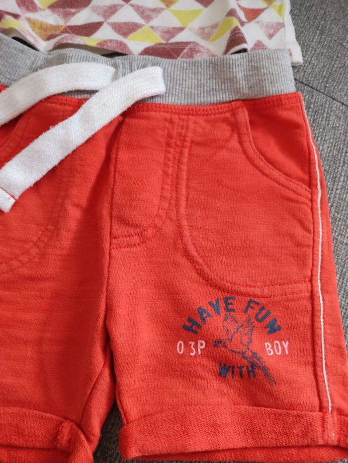 Ensemble short+tee-shirt taille 3-6 mois - photo numéro 2