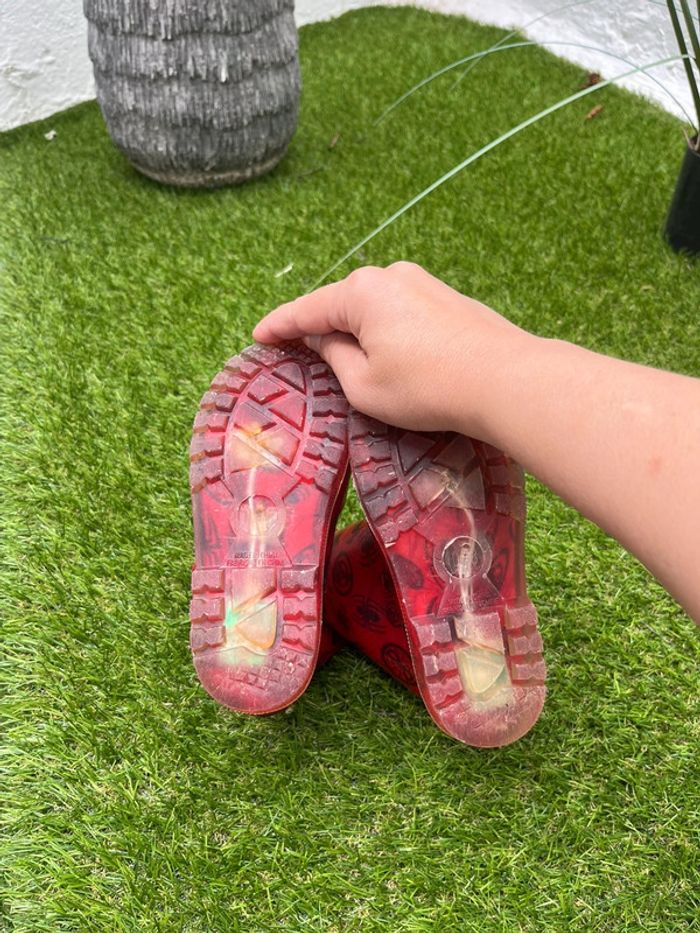 Très belle botte Spiderman taille 28 - photo numéro 4