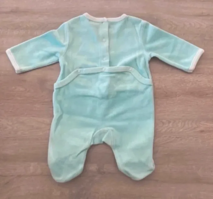 Lot 2 pyjamas 1 mois kiabi - photo numéro 3