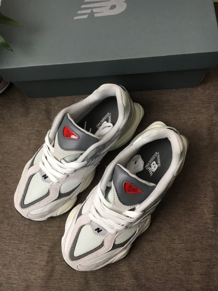 New Balance 9060 Taille 44 - photo numéro 3