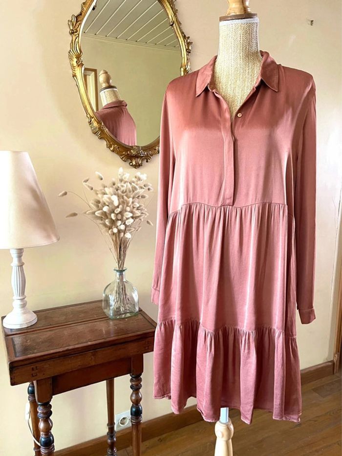 Robe Rose satinée plissée à Manches Longues - Zara - Taille XL - photo numéro 2