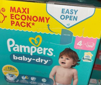 Couches Pampers taille 4