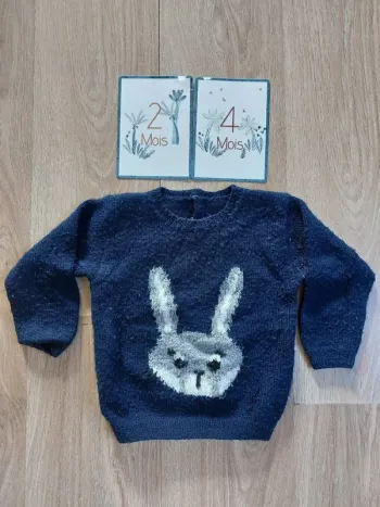 Pull fait main 24 mois