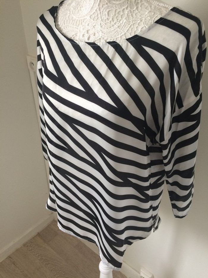 Chemise noir et blanche taille M - photo numéro 2