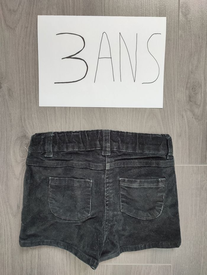 Short noir en velours fille 3 ans - photo numéro 2