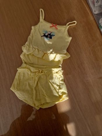 Haut jaune bodie et short assorti jaune