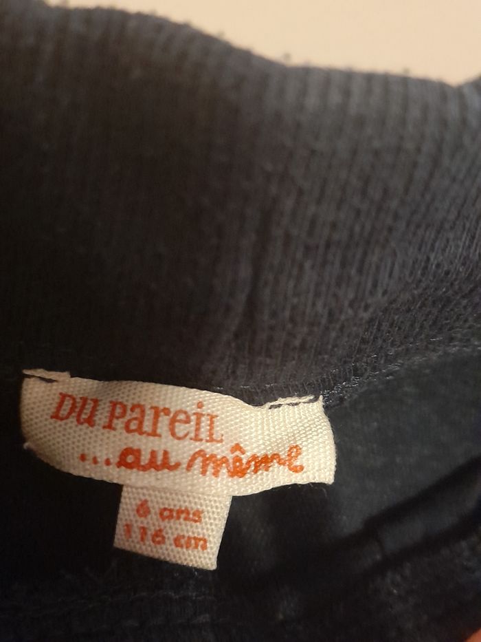 Jogging 6 ans du pareil au même garçon tbe - photo numéro 3