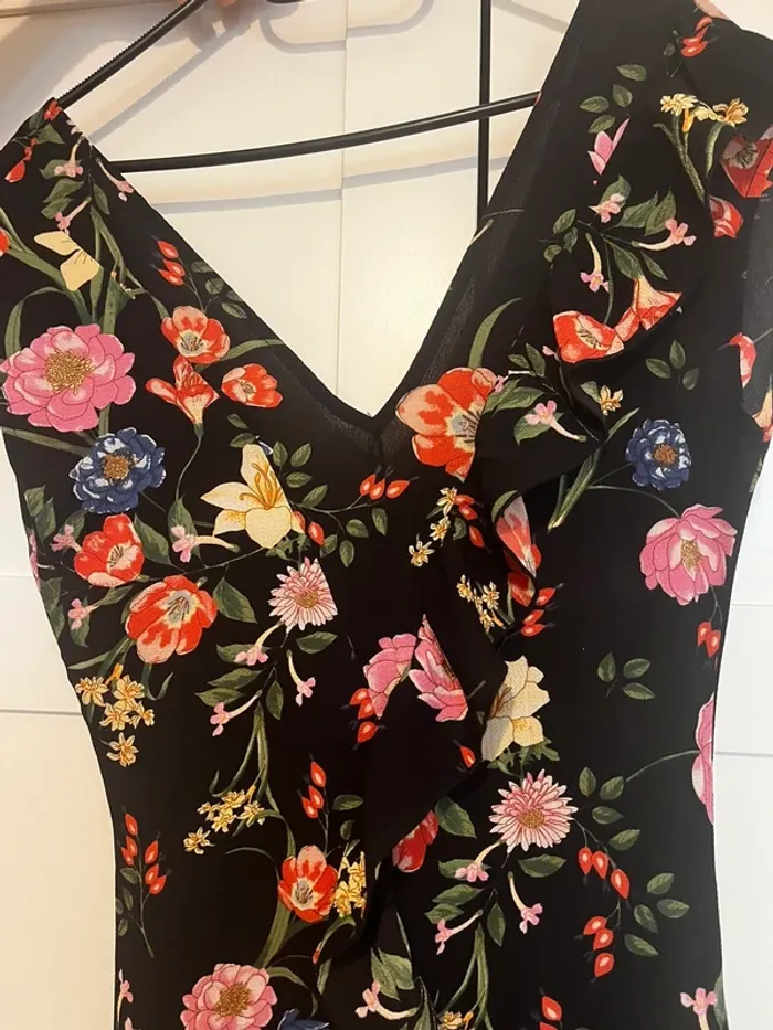 Superbe robe longue noire à fleurs - photo numéro 4