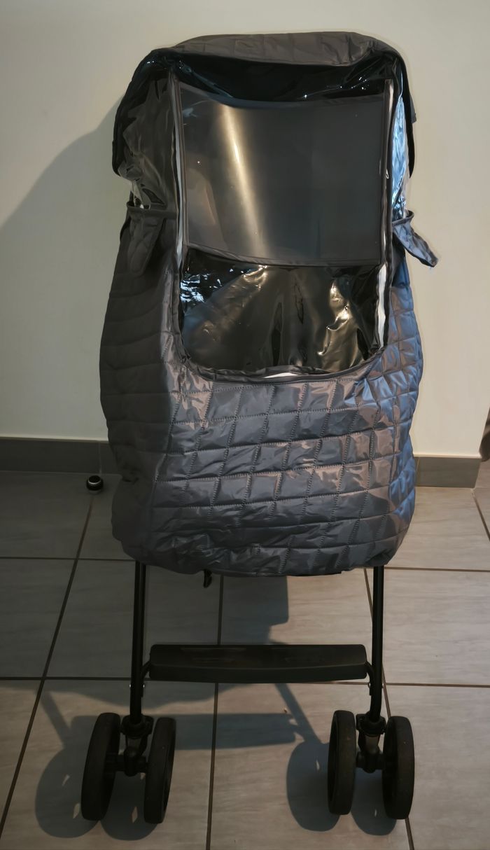 JE VENDRE  POUSSETTE - photo numéro 4