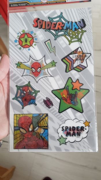 Paquet de 20 stickers lenticulaires enfant Spiderman Marvel Neufs