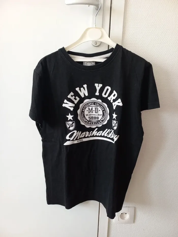 Tee-shirt noir 16 ans