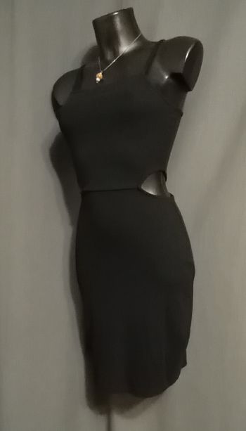 Robe noire à bretelles Kiabi