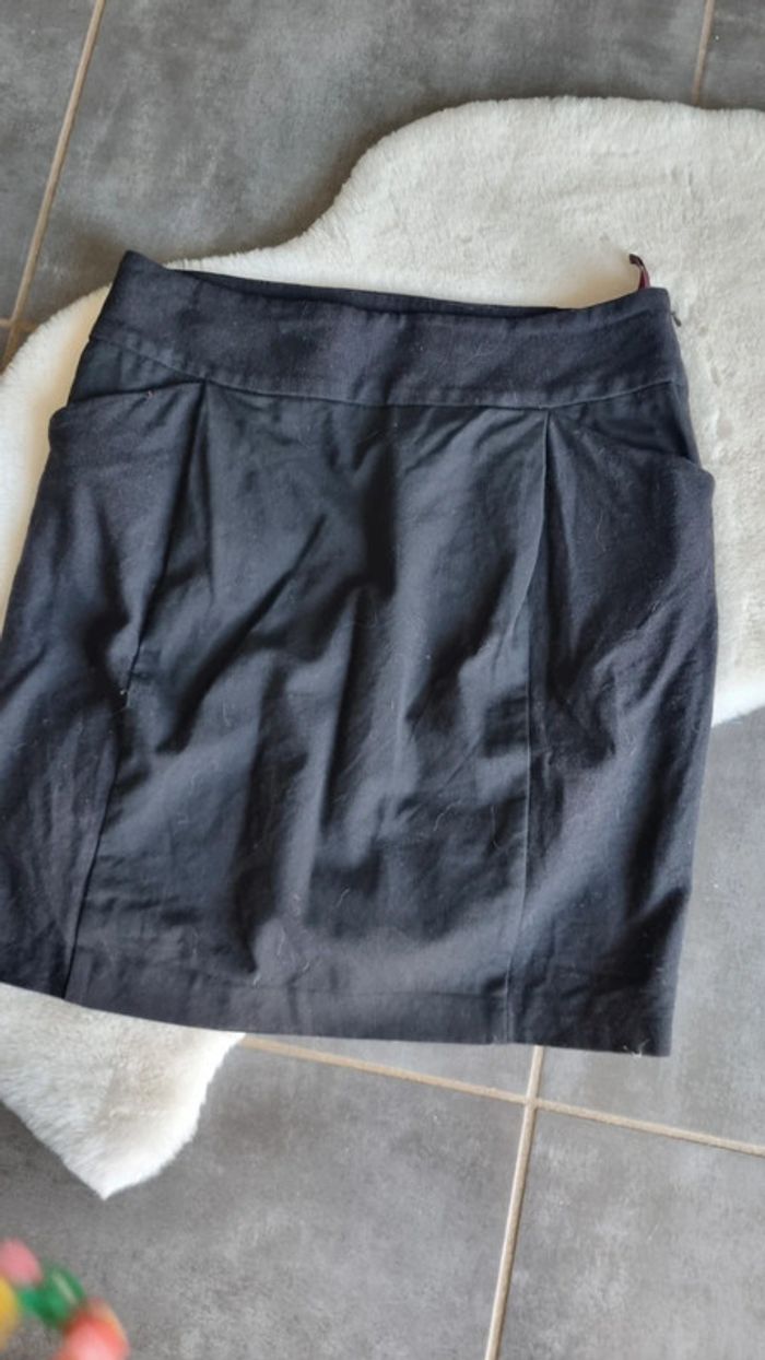 Jupe comptoir des Cotonniers laine noire 38 belle qualité, 2 poches