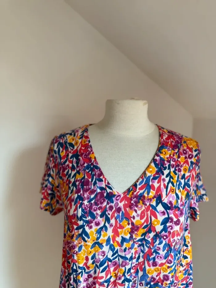 Superbe blouse fleurie fluide coloree neuve Season 36 S - photo numéro 2
