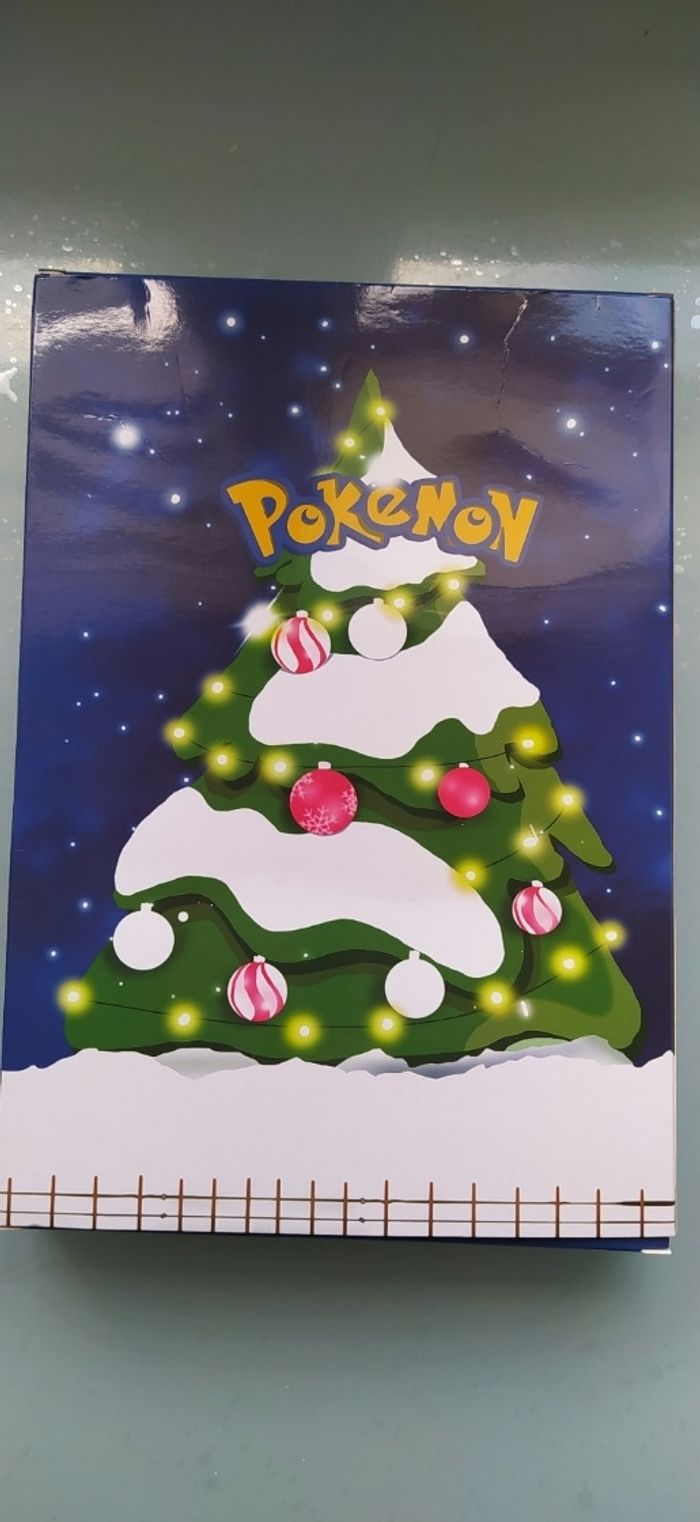 Calendrier de l Avent Pokémon bleu et ses 24 figurines - photo numéro 2