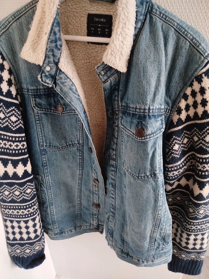 Veste en jean Bershka avec manches en maille – Taille M